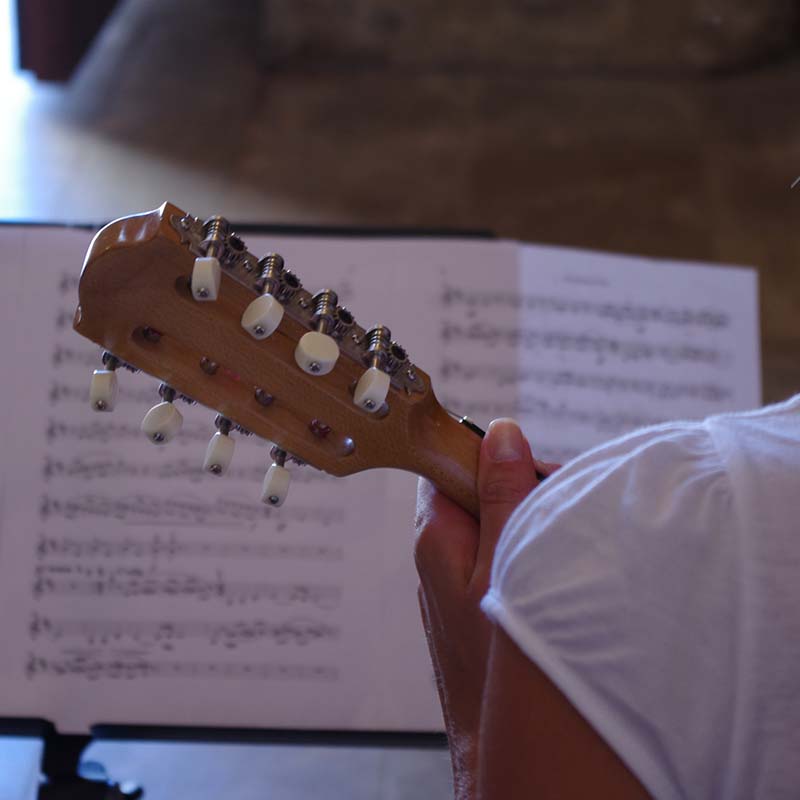 photo mandoline de dos Concert Jeunes Talents mandoline Castellar