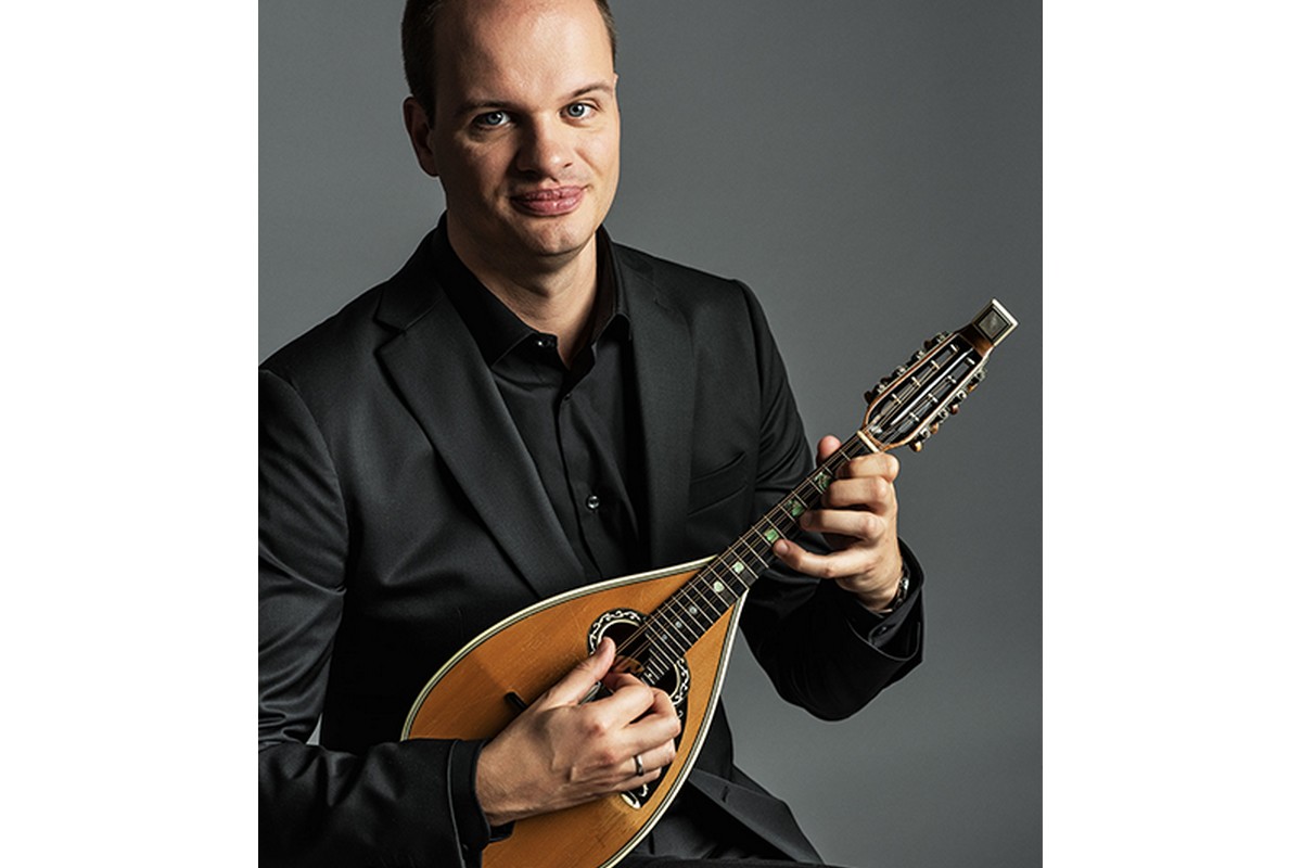 Christophe Perez parmi les artistes 2022 du festival de mandoline de castellar